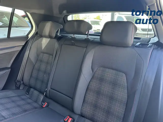 Volkswagen Golf view 13