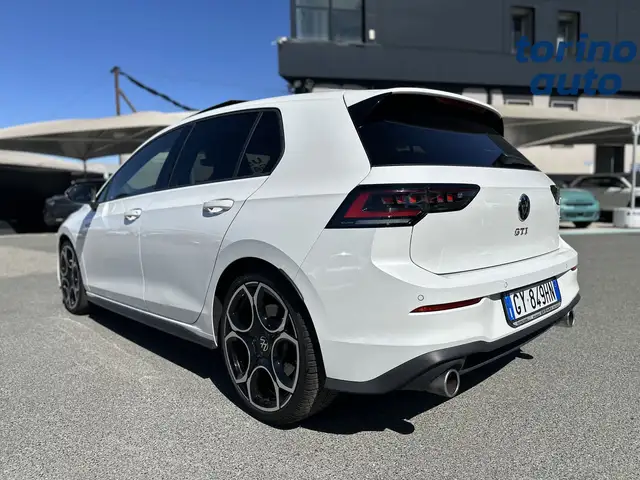 Volkswagen Golf view 5