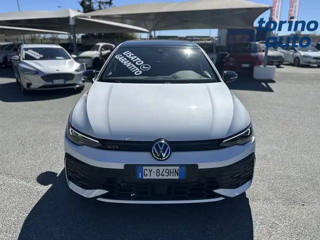 Volkswagen Golf view 2