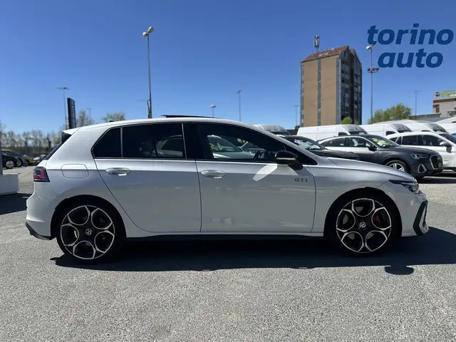 Volkswagen Golf view 8
