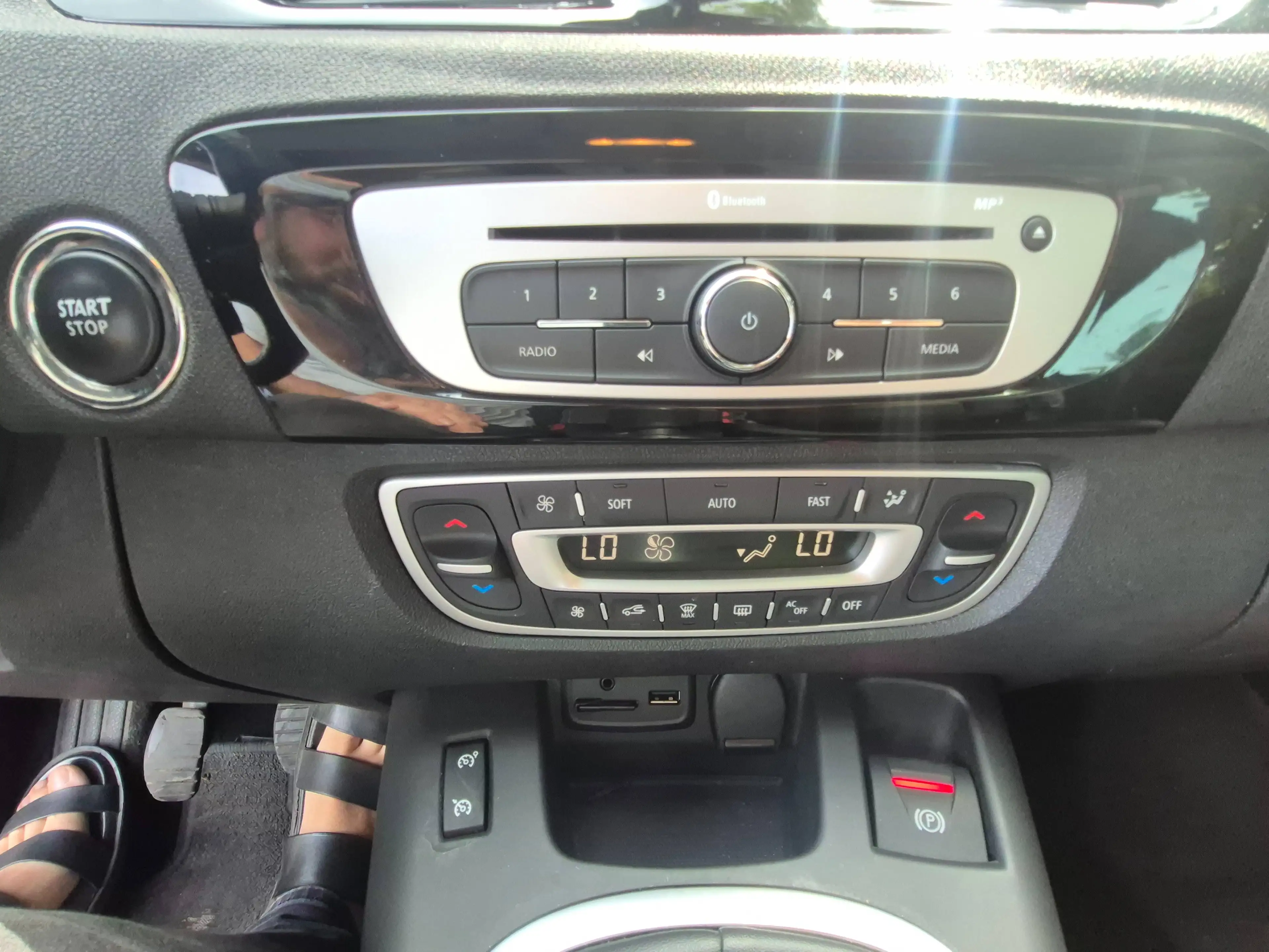 Renault Grand Scenic Grand Scénic 1.5 dCi Energy Bose Edition 7pl. — photo 15