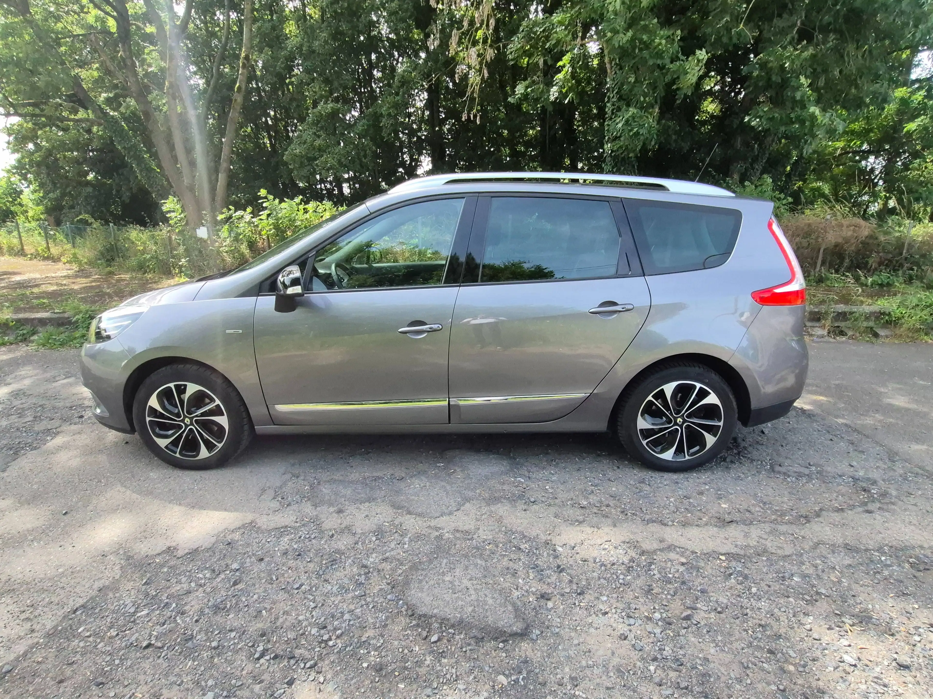 Renault Grand Scenic Grand Scénic 1.5 dCi Energy Bose Edition 7pl. — photo 7