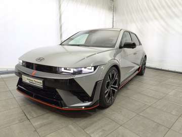 N Elektro 4WD Navi Carbon Navi Tieferlegung 650PS