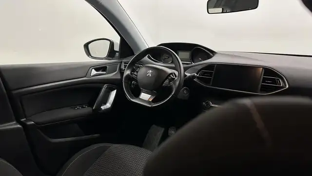 Peugeot 308 view 18