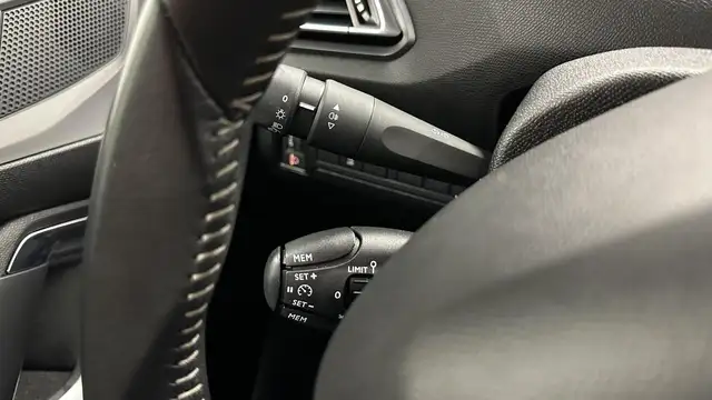 Peugeot 308 view 27
