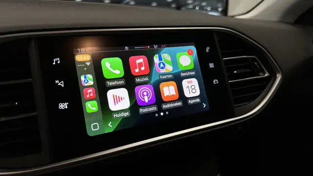 Peugeot 308 view 7