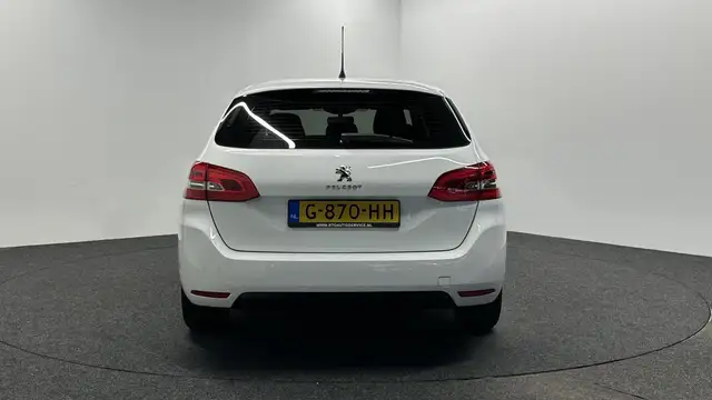 Peugeot 308 view 11