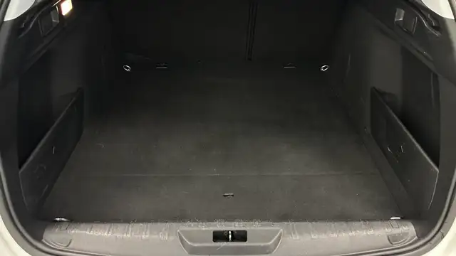 Peugeot 308 view 6