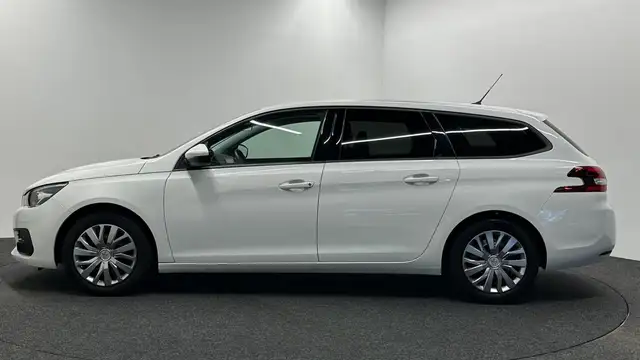 Peugeot 308 view 13