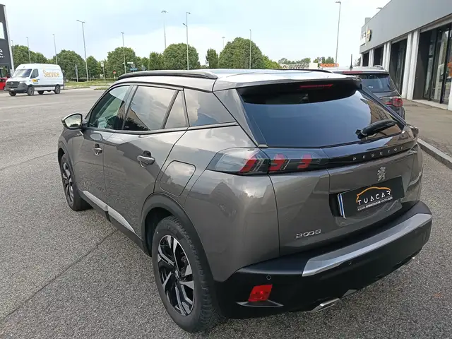 Peugeot 2008 view 8