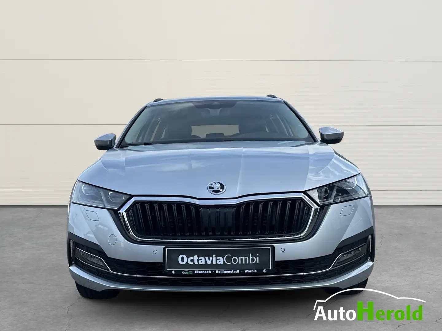 Skoda Octavia Combi "First Edition", NAVI, LED Silber - 2