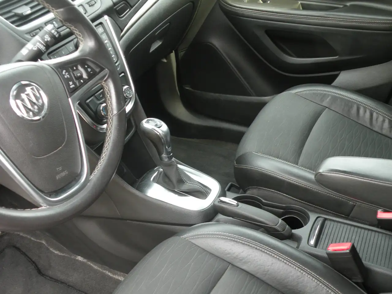 Buick Encore снимка Buick Encore