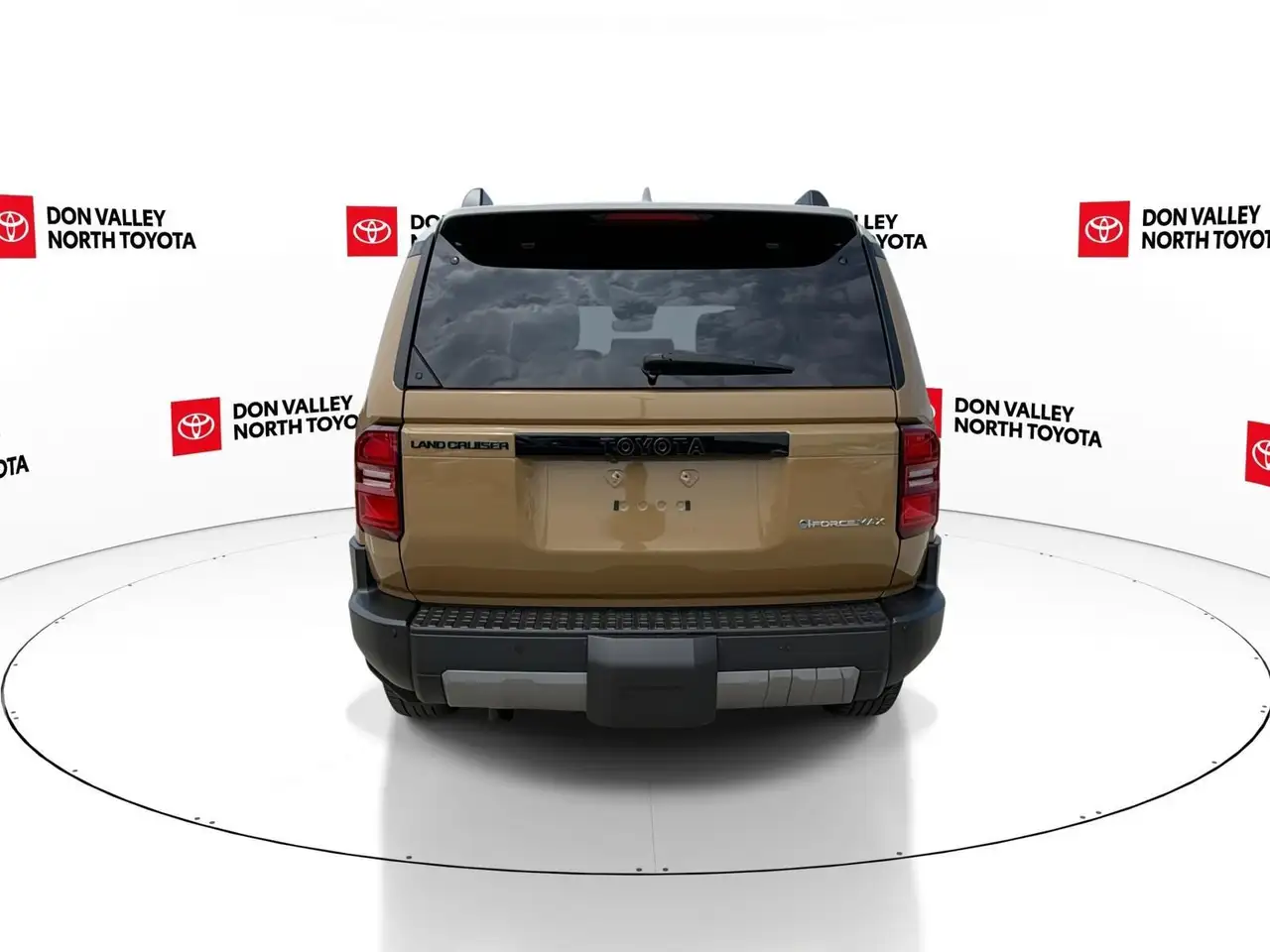 Toyota Land Cruiser photo Toyota Land Cruiser