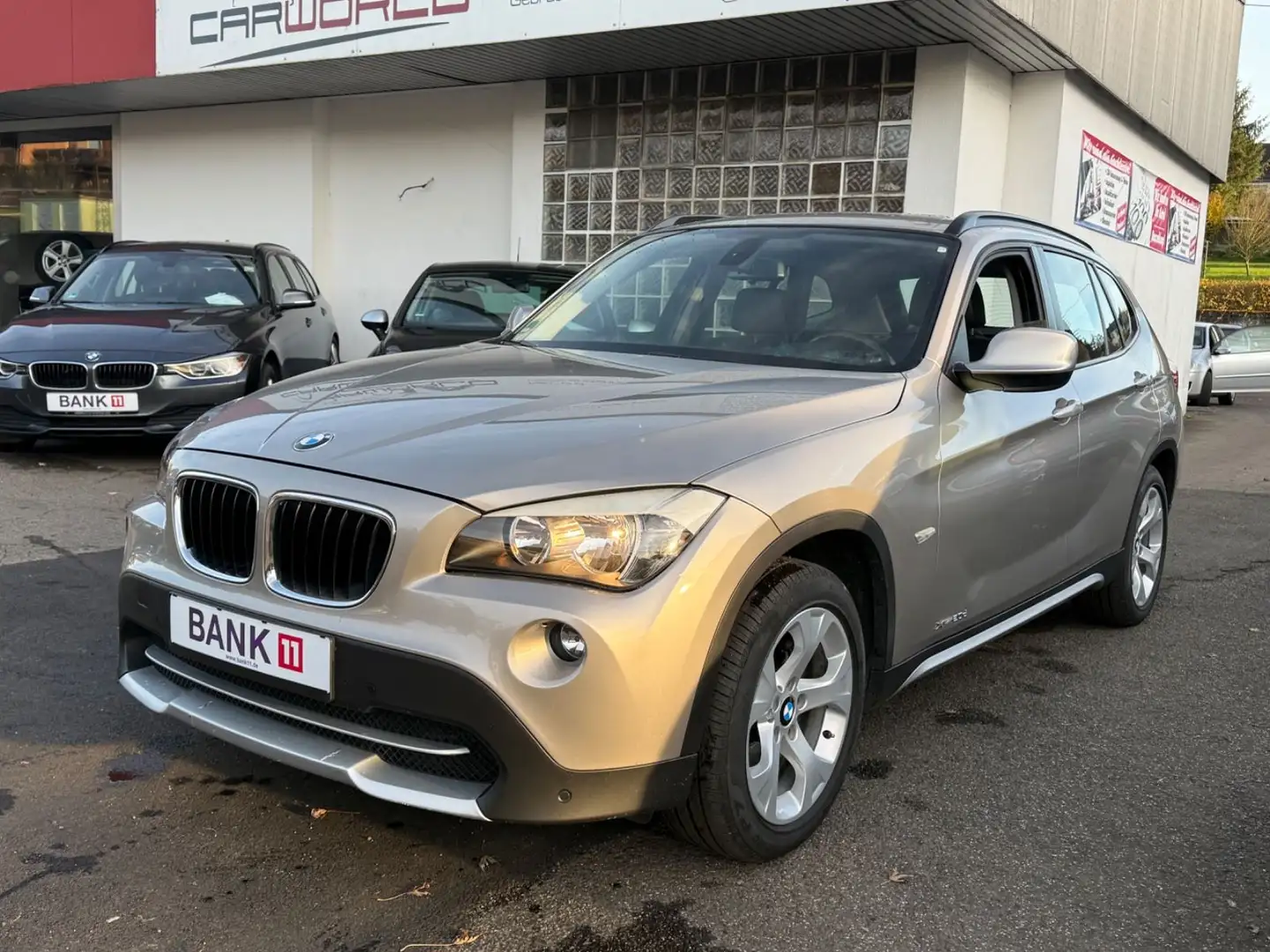 BMW X1 20 d xDrive Automatik - TÜV 05/2027 - 2. Hand Argent - 2