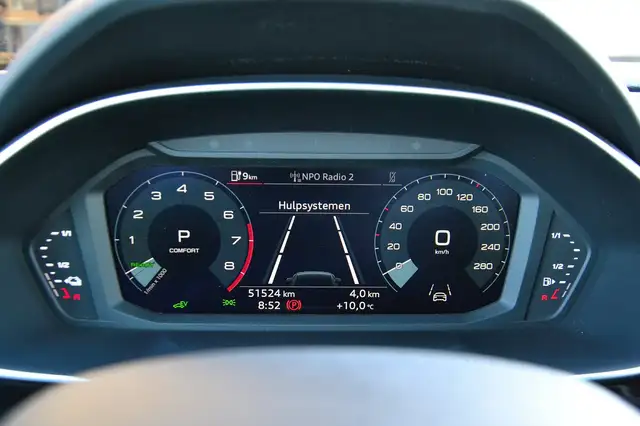 Audi Q3 view 19