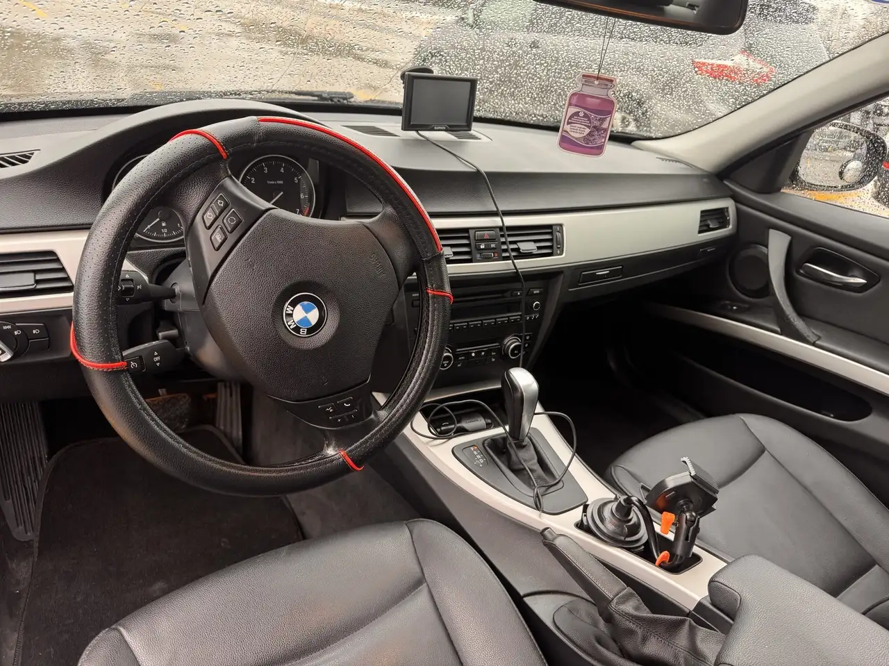 BMW 3 Series снимка BMW 3 Series