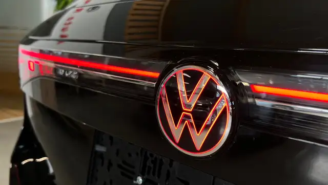 Volkswagen Passat Variant 2.0 TDI 142 kW 4Motion R-Line Head-up HarmanKardon Ansicht 33
