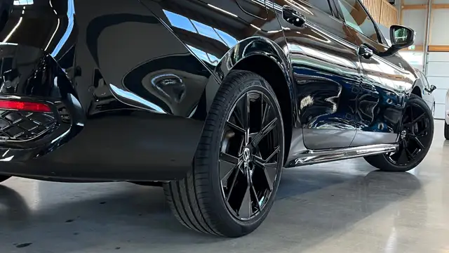 Volkswagen Passat Variant 2.0 TDI 142 kW 4Motion R-Line Head-up HarmanKardon Ansicht 23