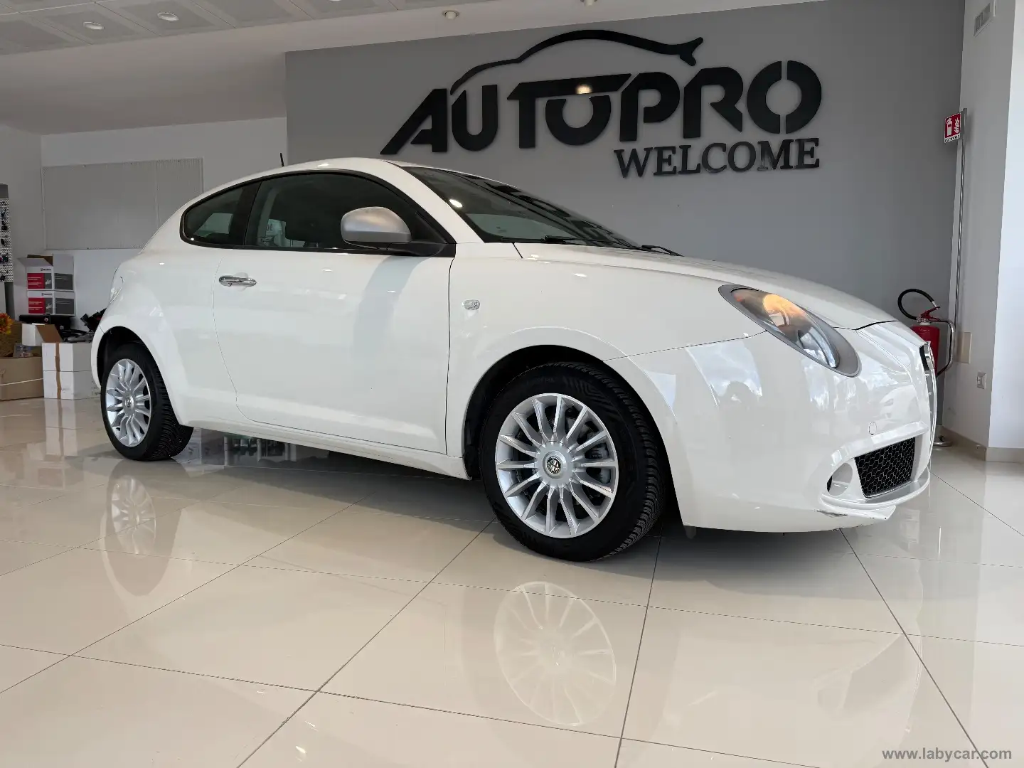 Alfa Romeo MiTo 1.4 T 120 CV GPL Distinctive Blanc - 2