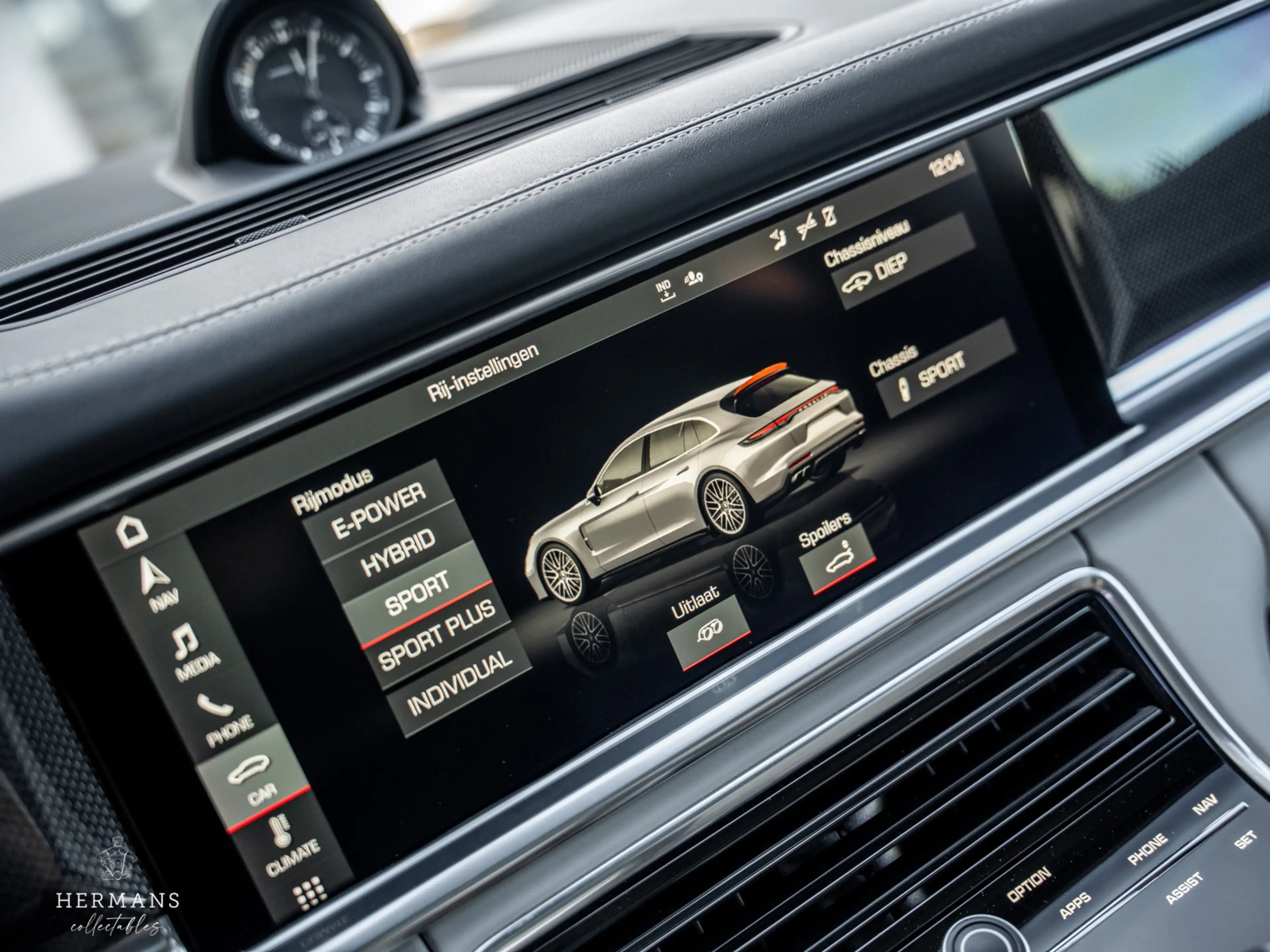 Porsche Panamera Sport Turismo 4.0 Turbo S E-Hybrid / Carbon / Burm — photo 28