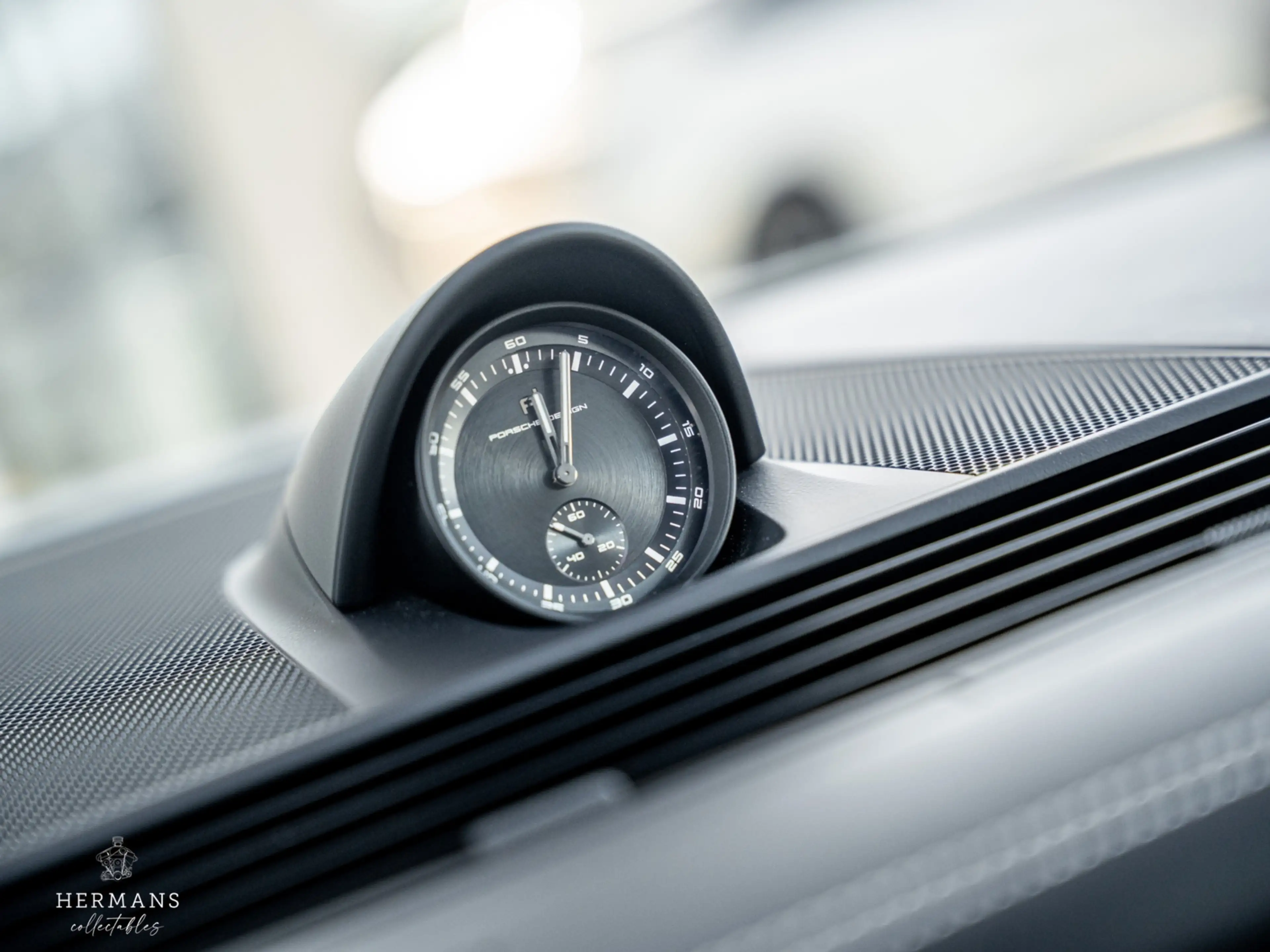 Porsche Panamera Sport Turismo 4.0 Turbo S E-Hybrid / Carbon / Burm — photo 19