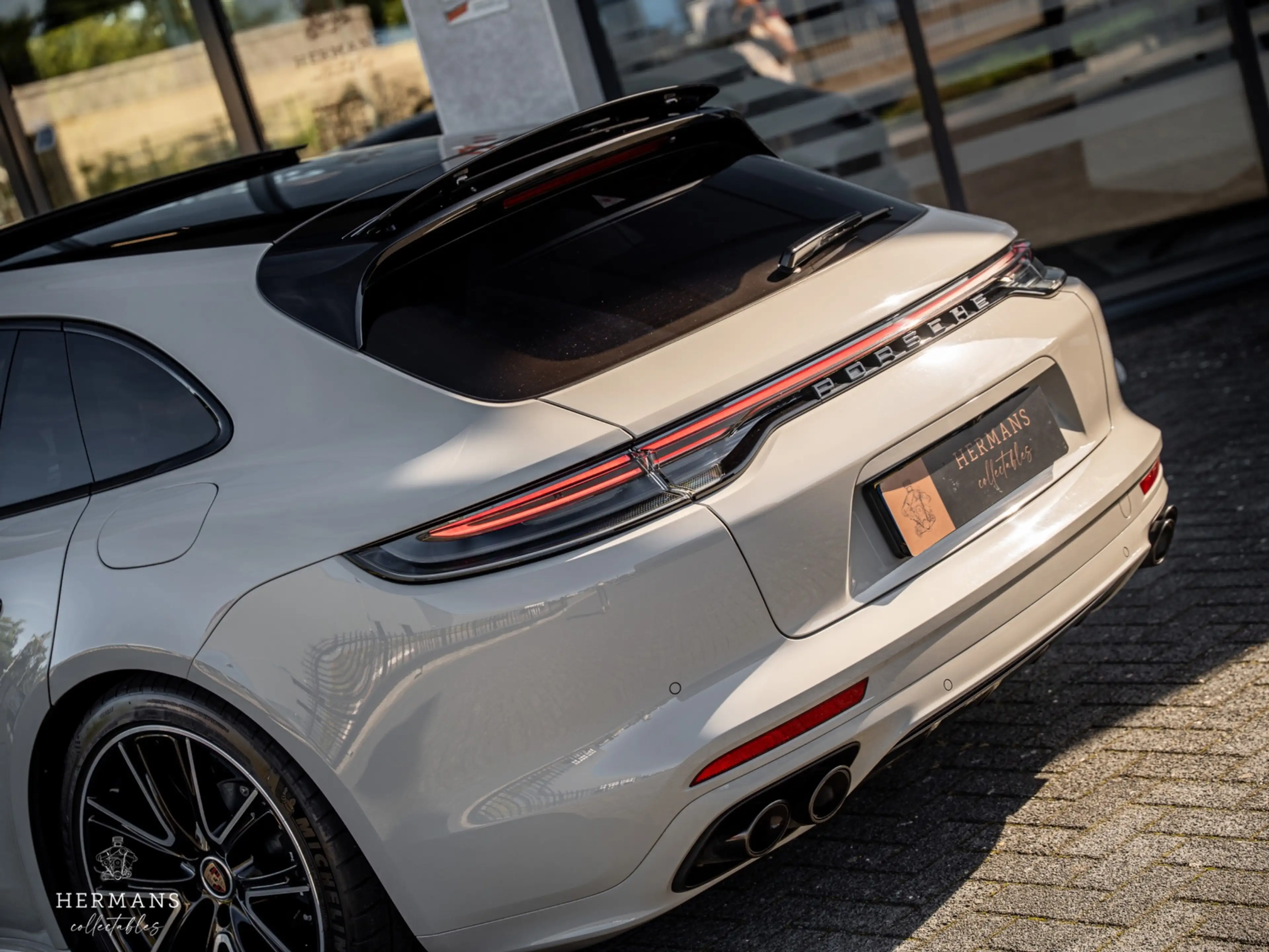 Porsche Panamera Sport Turismo 4.0 Turbo S E-Hybrid / Carbon / Burm — photo 6
