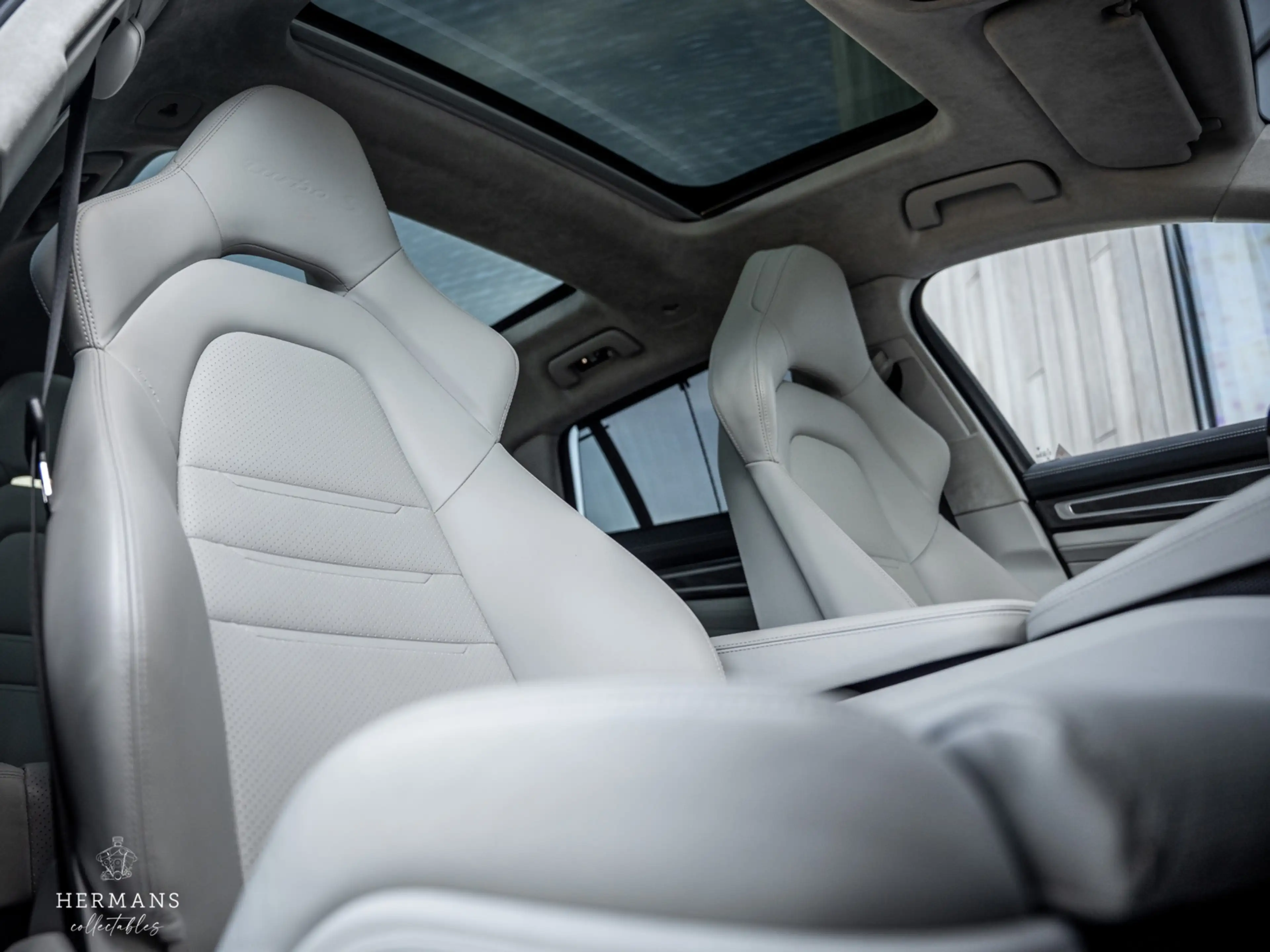 Porsche Panamera Sport Turismo 4.0 Turbo S E-Hybrid / Carbon / Burm — photo 31
