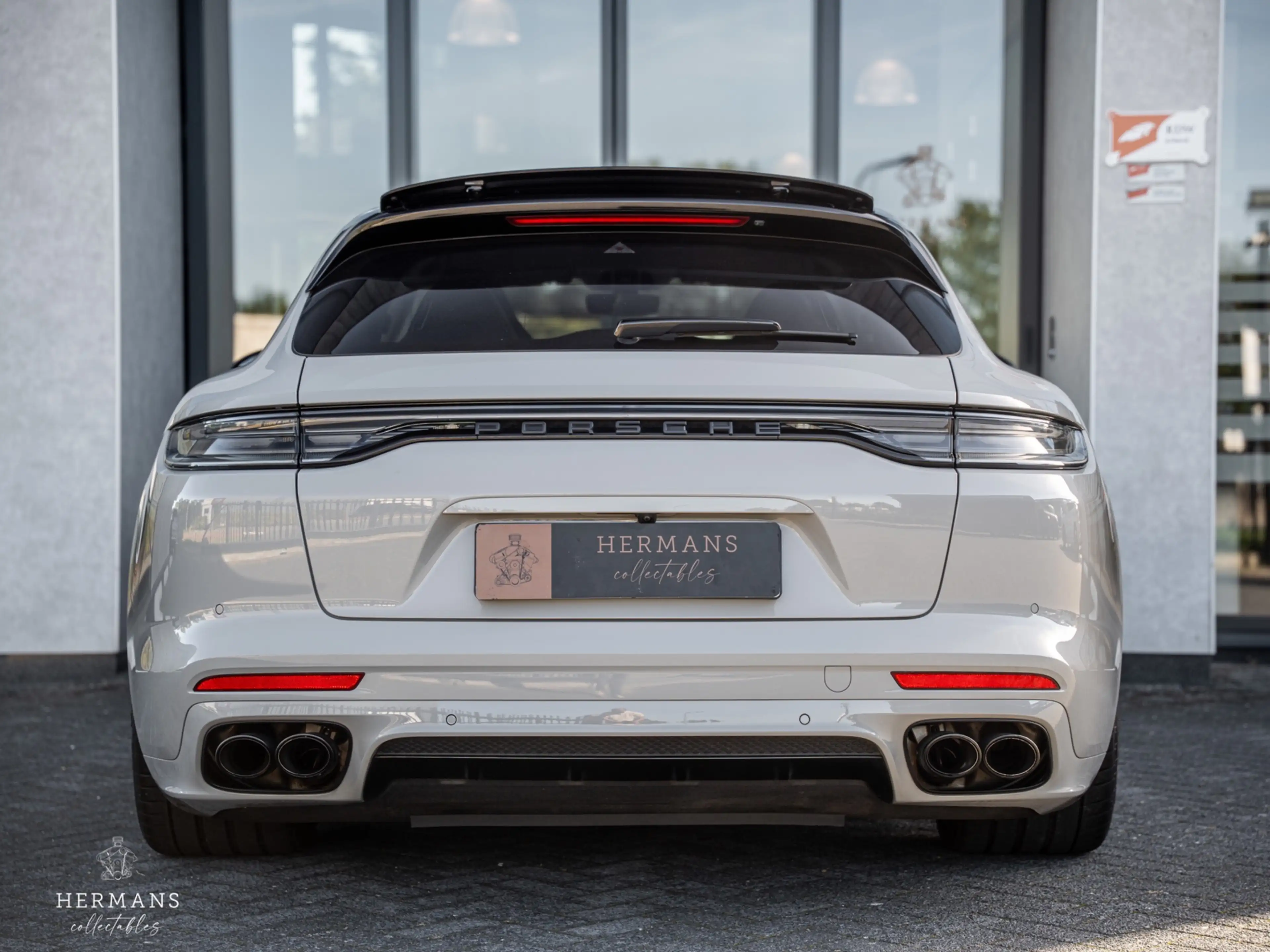 Porsche Panamera Sport Turismo 4.0 Turbo S E-Hybrid / Carbon / Burm — photo 7