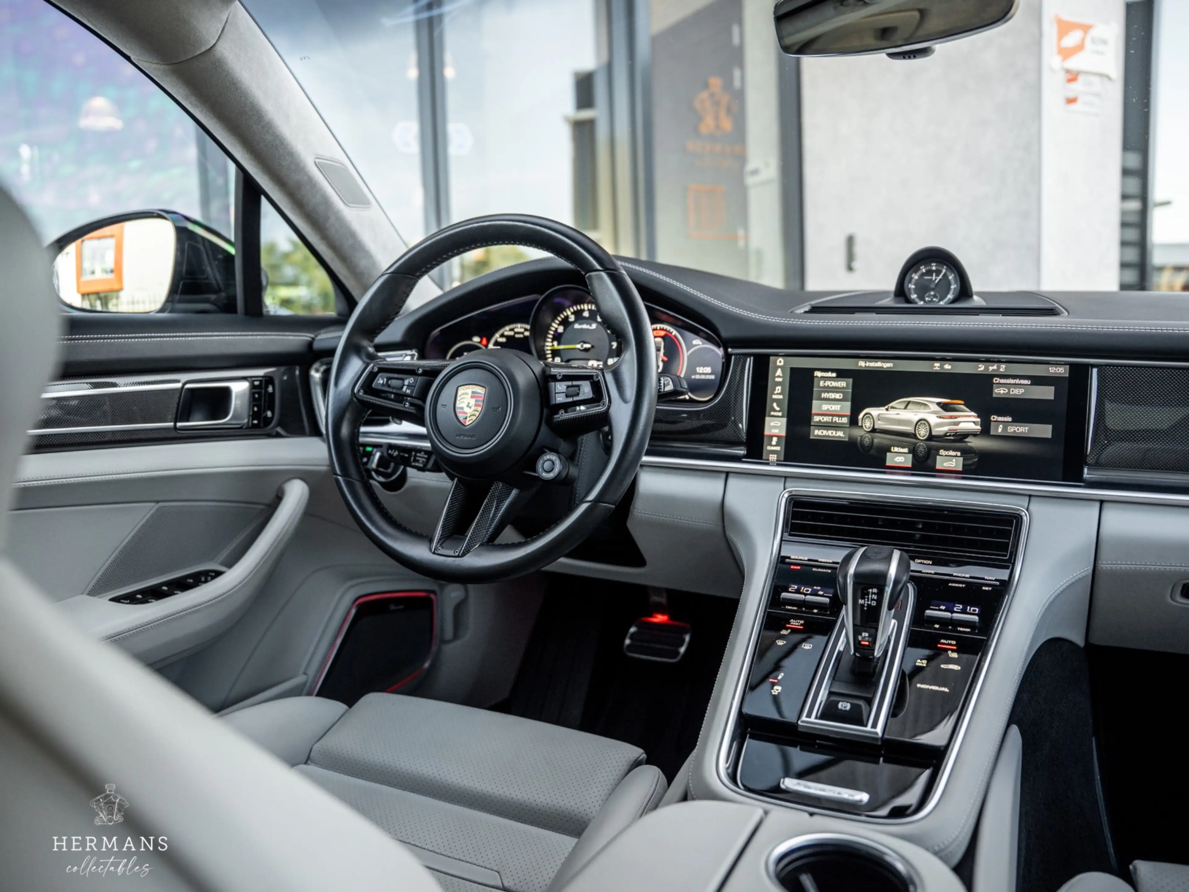 Porsche Panamera Sport Turismo 4.0 Turbo S E-Hybrid / Carbon / Burm — photo 14