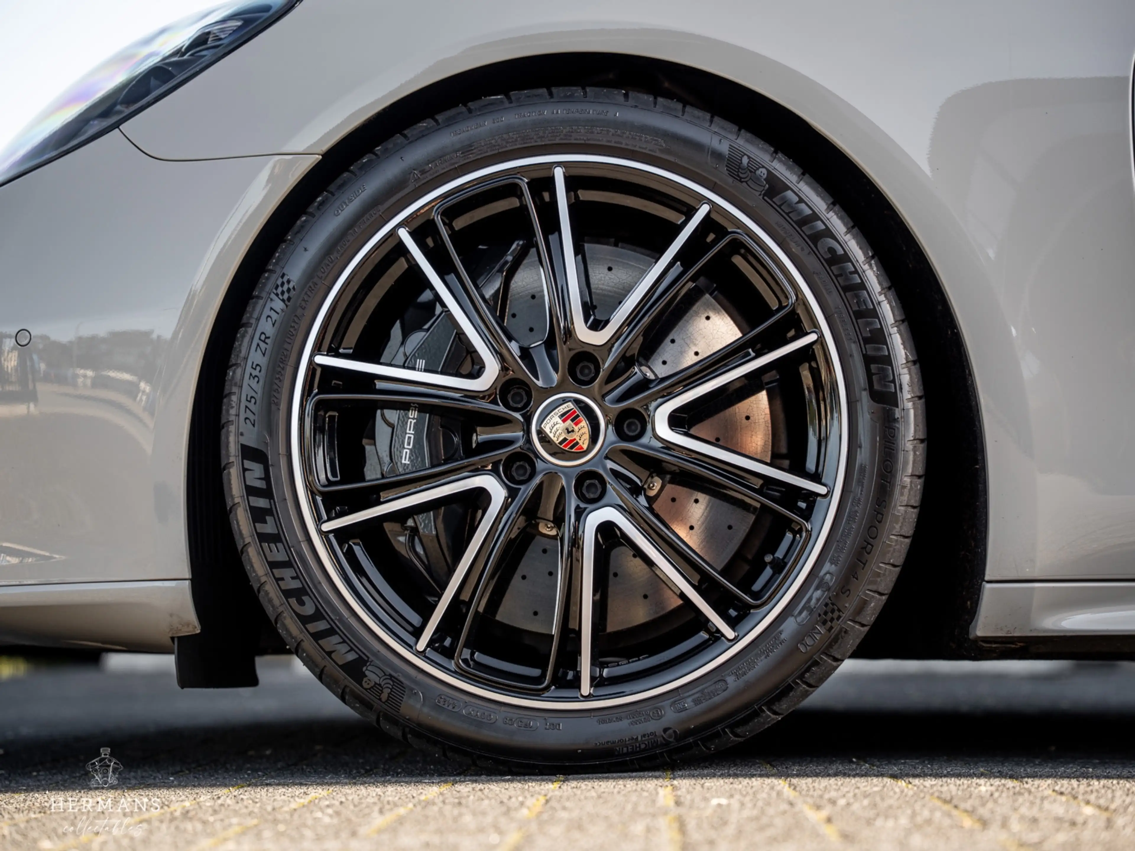 Porsche Panamera Sport Turismo 4.0 Turbo S E-Hybrid / Carbon / Burm — photo 12