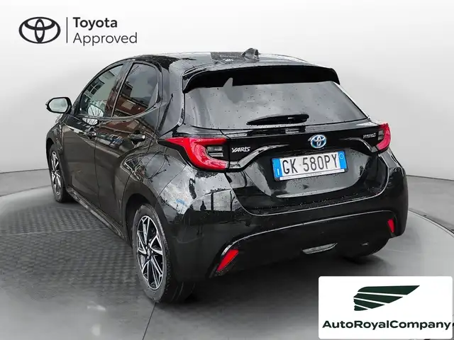 Toyota Yaris view 13