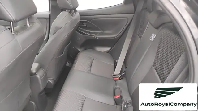 Toyota Yaris view 5