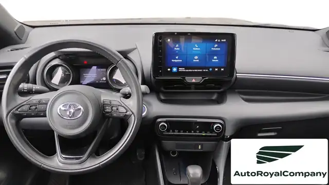 Toyota Yaris view 3