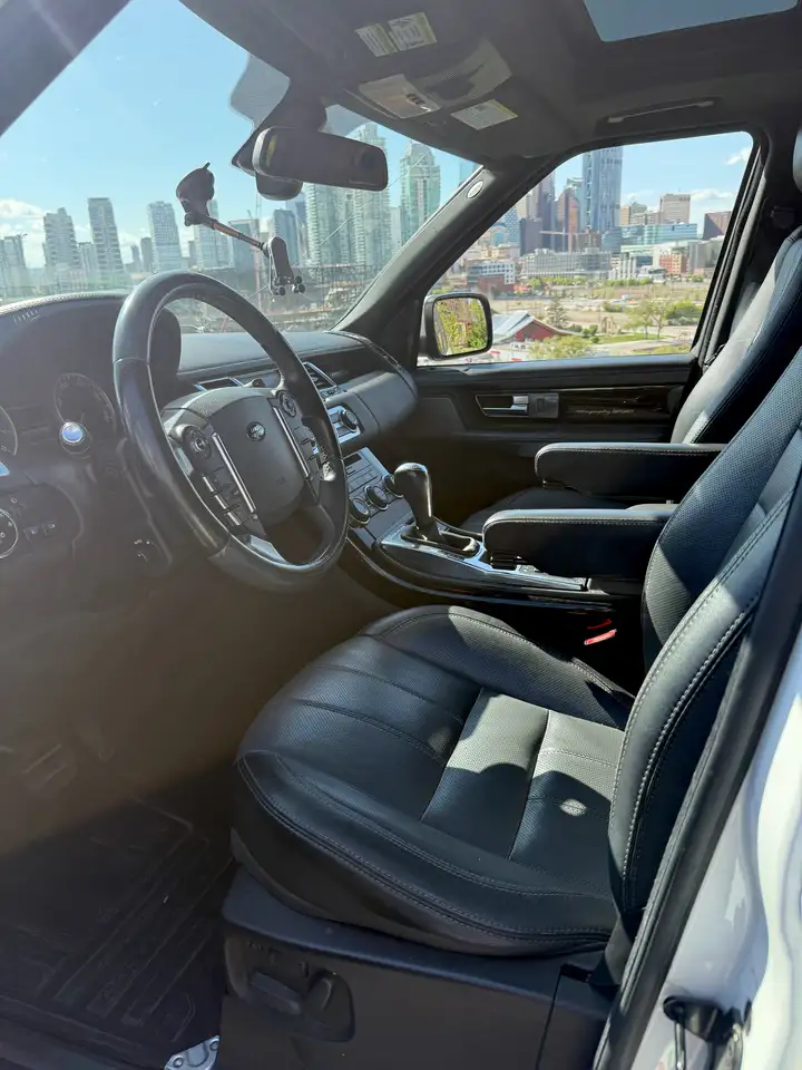 Land Rover Range Rover Sport снимка Land Rover Range Rover Sport