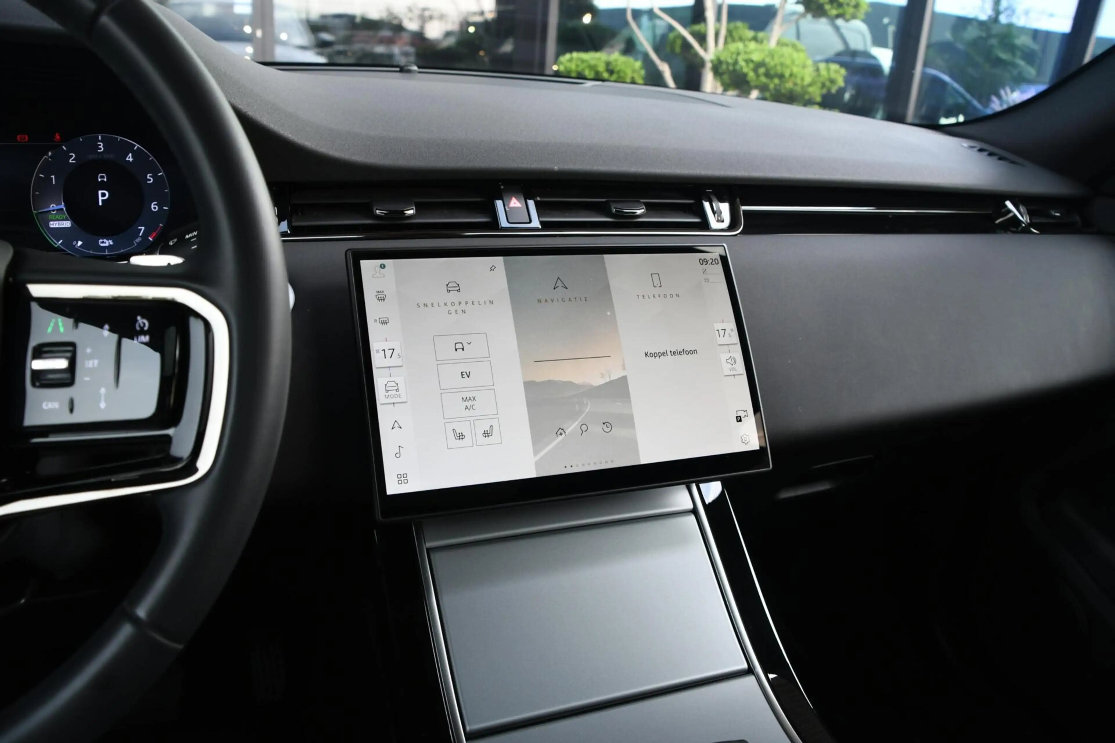 Land Rover Range Rover Evoque 1.5 P300e PHEV AWD S | SOH 96% — photo 20