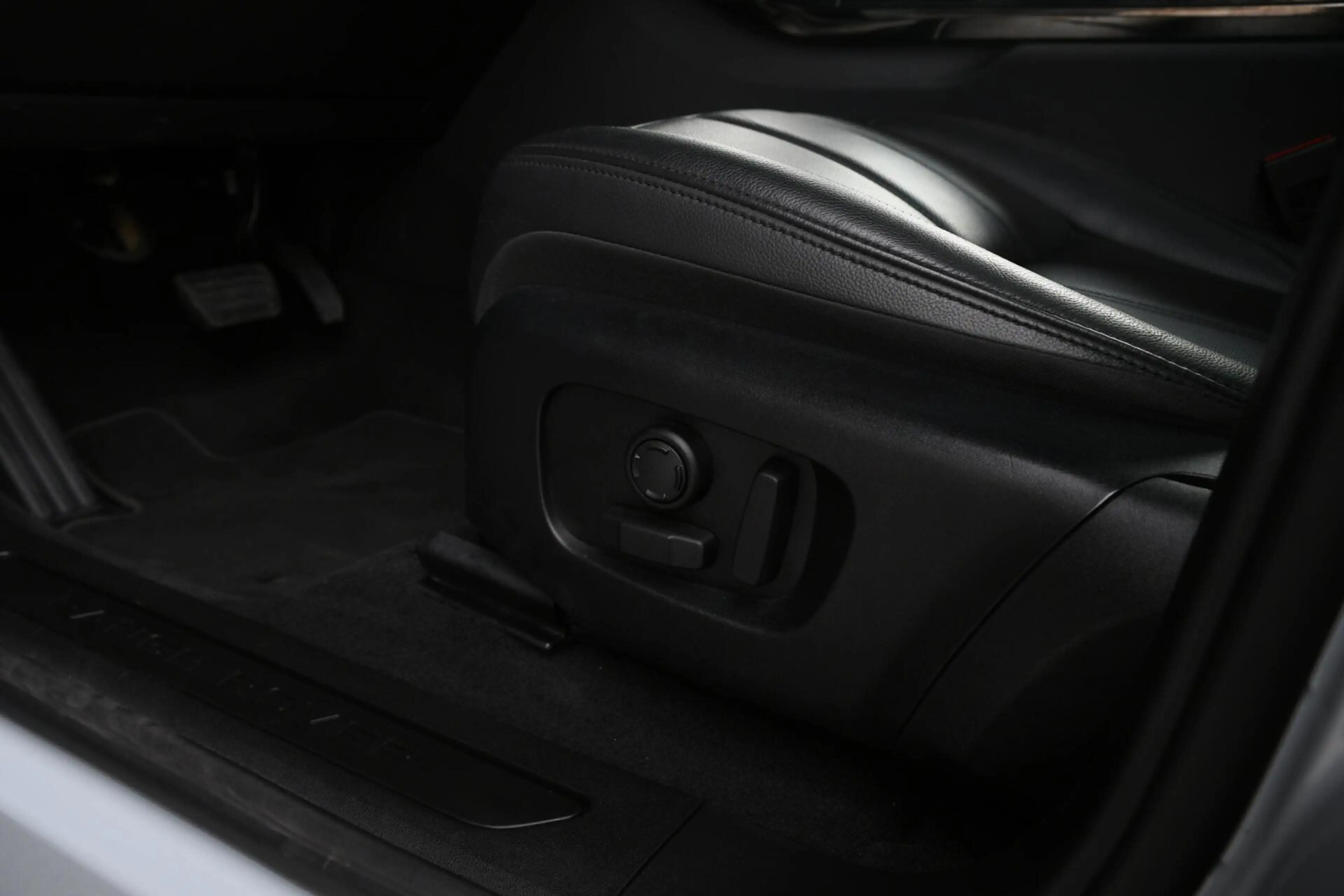 Land Rover Range Rover Evoque 1.5 P300e PHEV AWD S | SOH 96% — photo 29