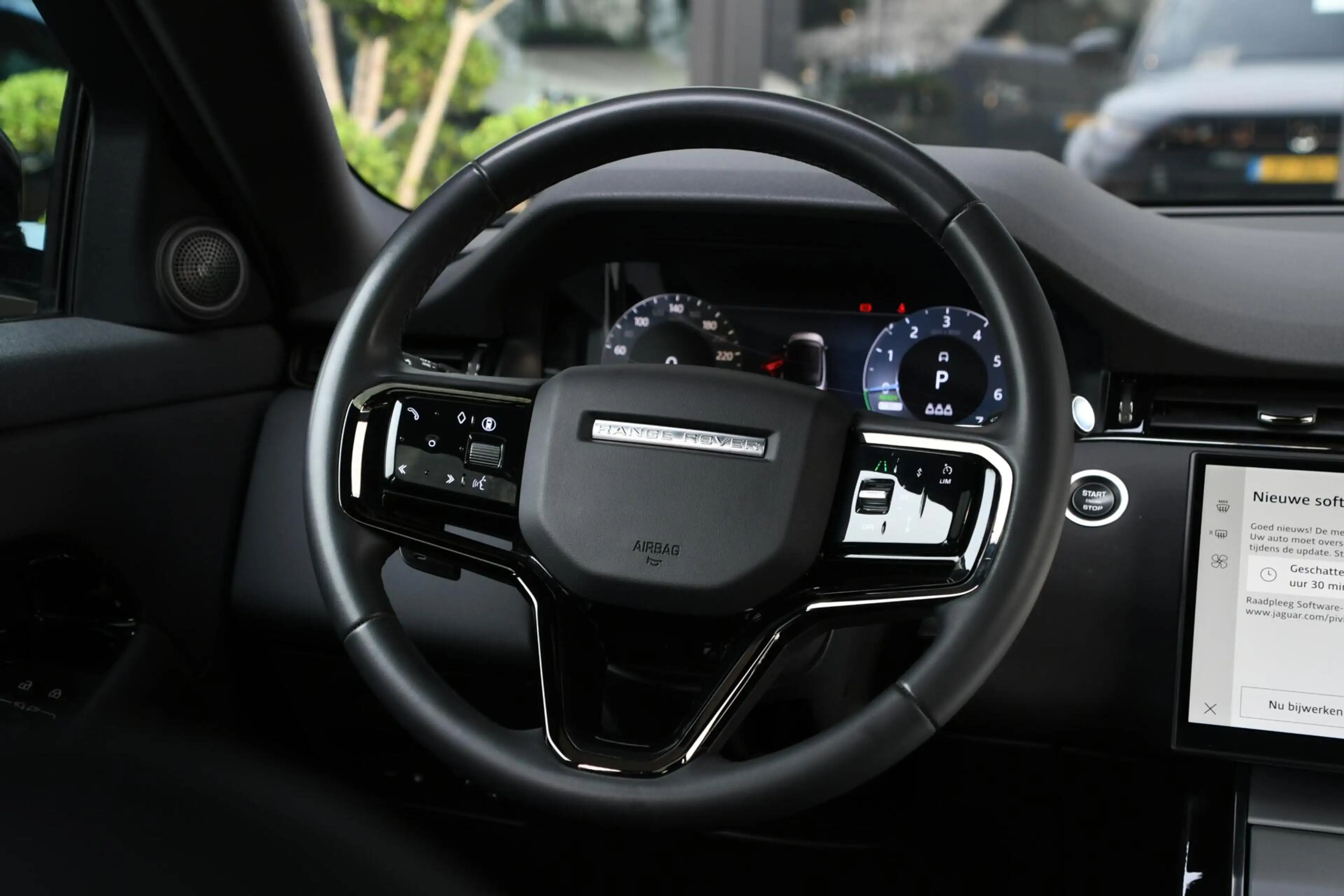 Land Rover Range Rover Evoque 1.5 P300e PHEV AWD S | SOH 96% — photo 14
