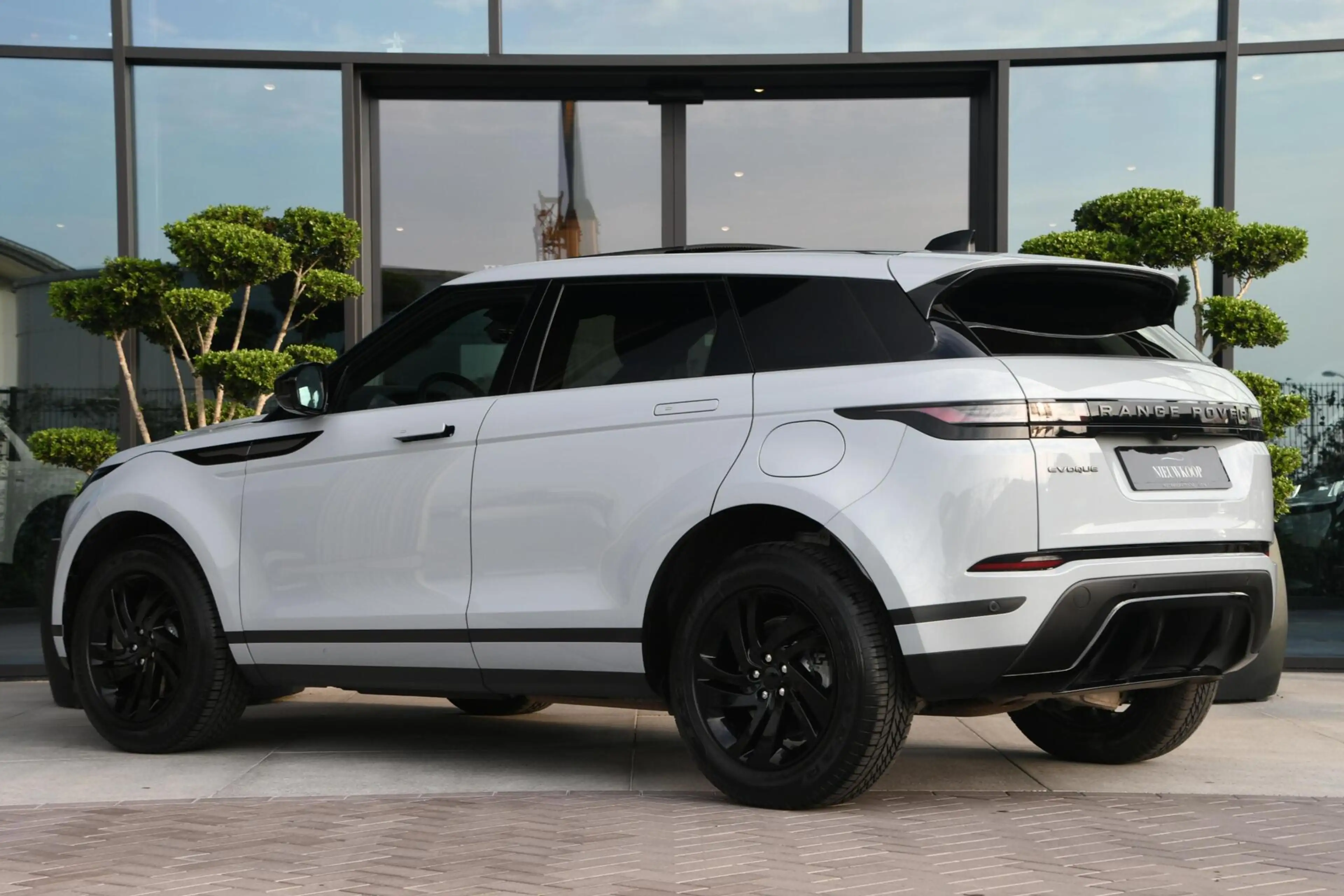 Land Rover Range Rover Evoque 1.5 P300e PHEV AWD S | SOH 96% — photo 9