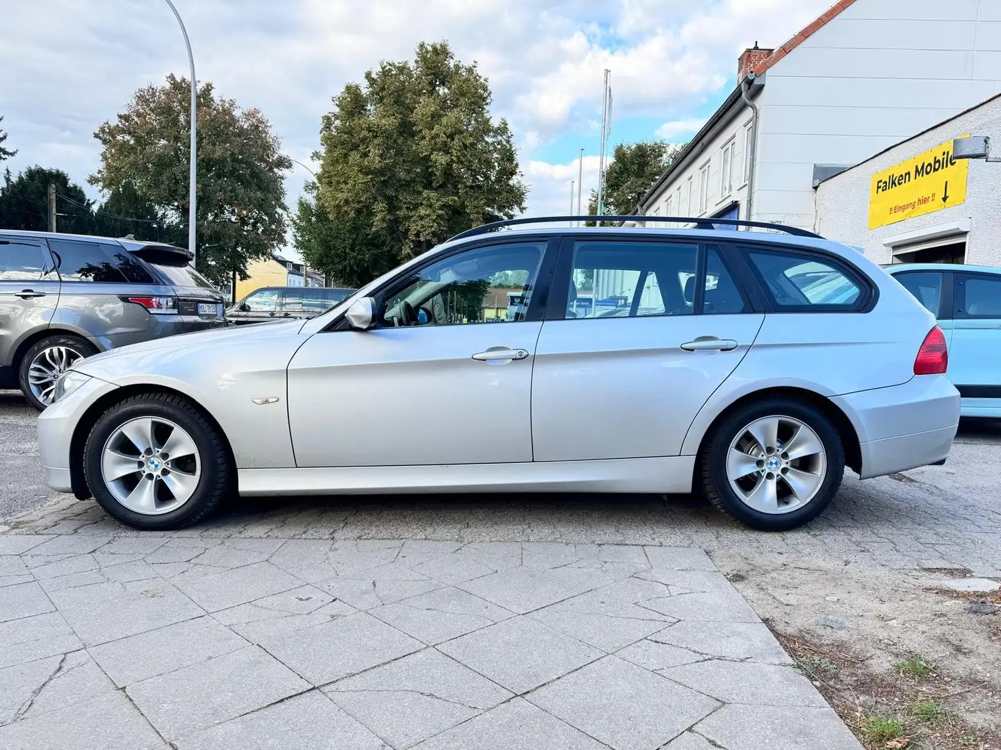 BMW 318 318i Touring + Klima + Navi + 8 fach bereift Silber - 2