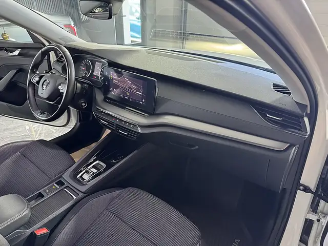 Skoda Octavia view 11
