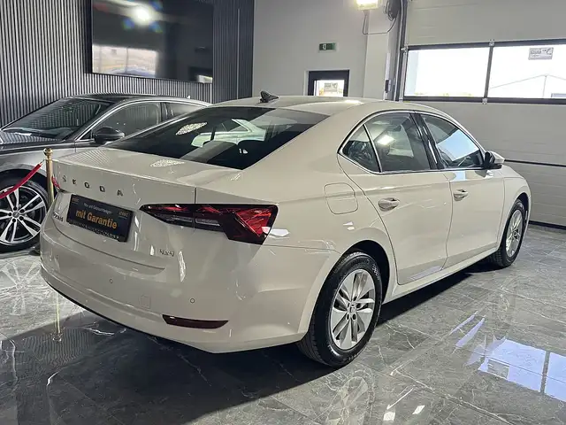 Skoda Octavia view 6