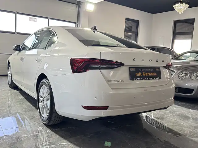 Skoda Octavia view 9