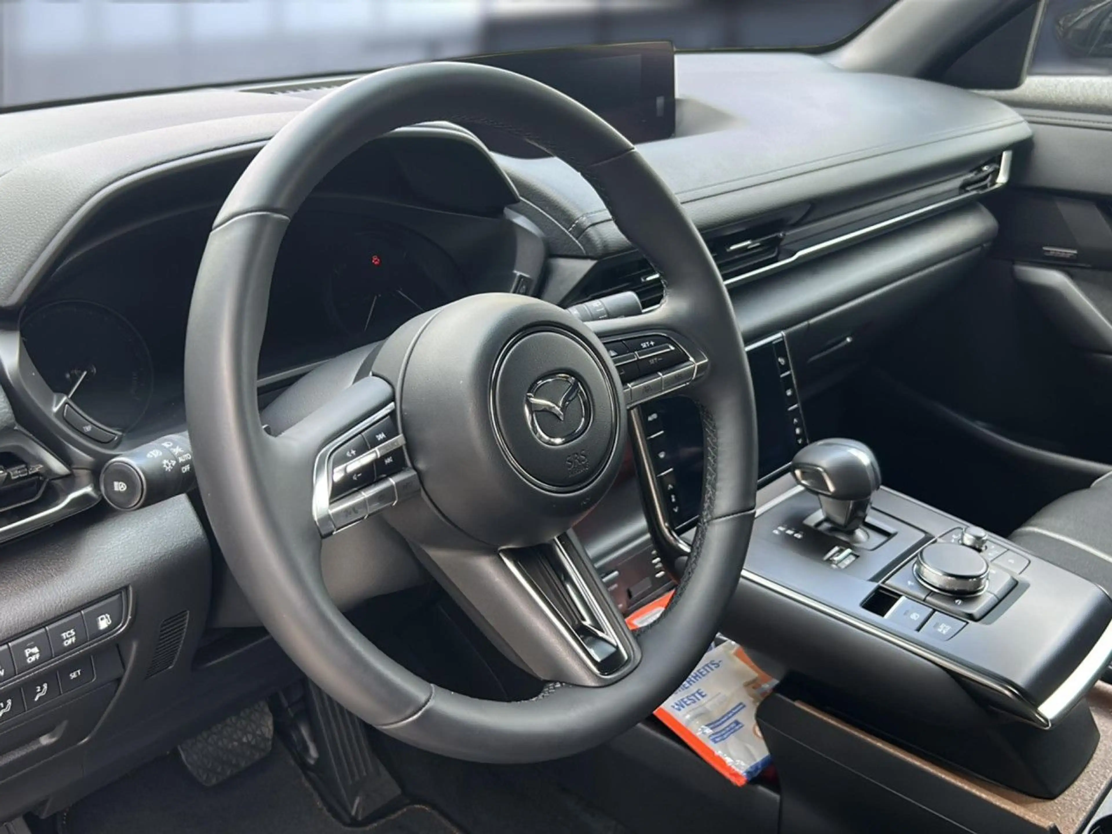 Mazda MX-30 Edition R R-EV Bluetooth Head Up Display LED — photo 12