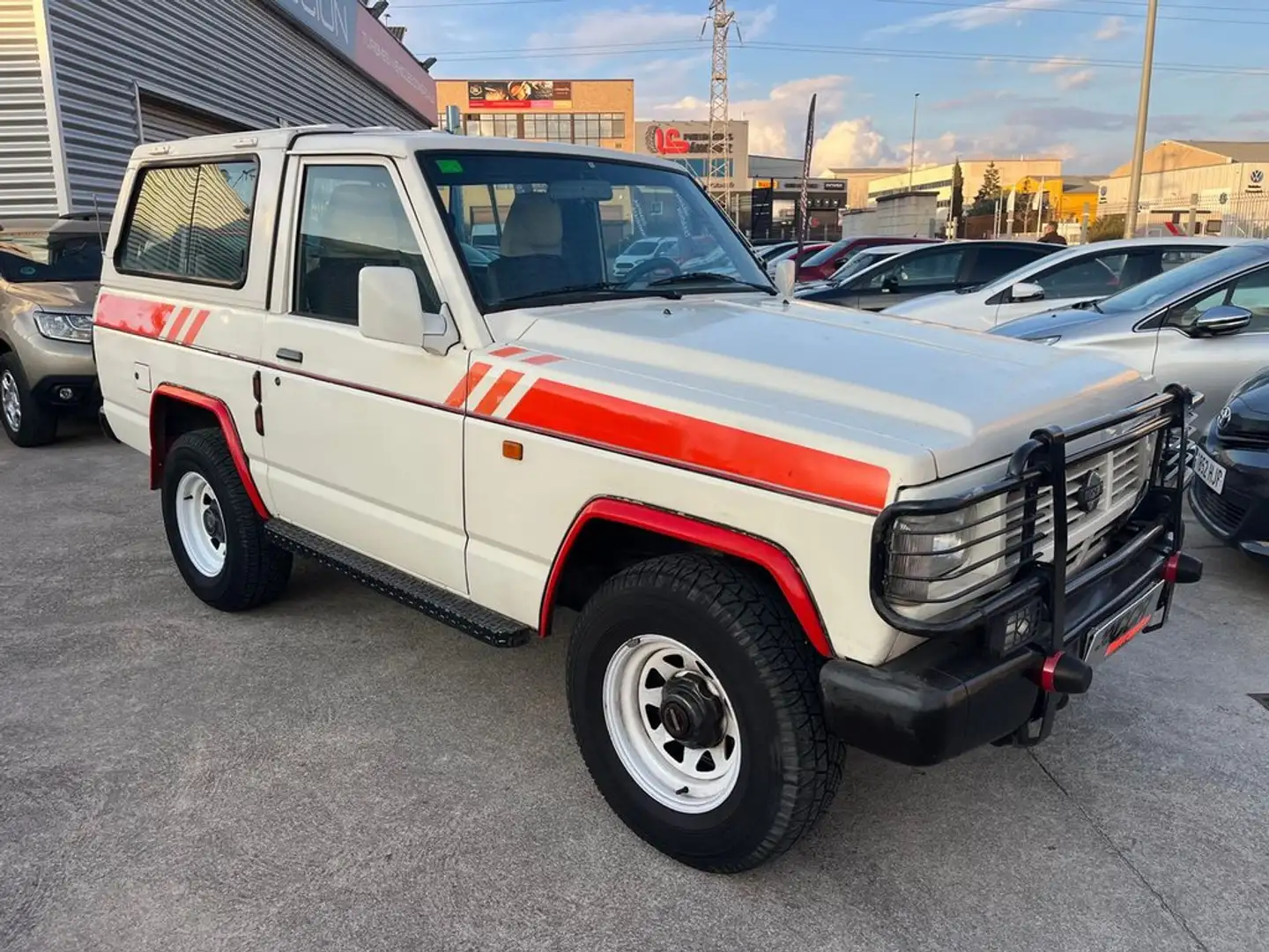 Nissan Patrol 2.8 TURBO 6 CLILNDROS 115 CV CORTO 3P Blanco - 1
