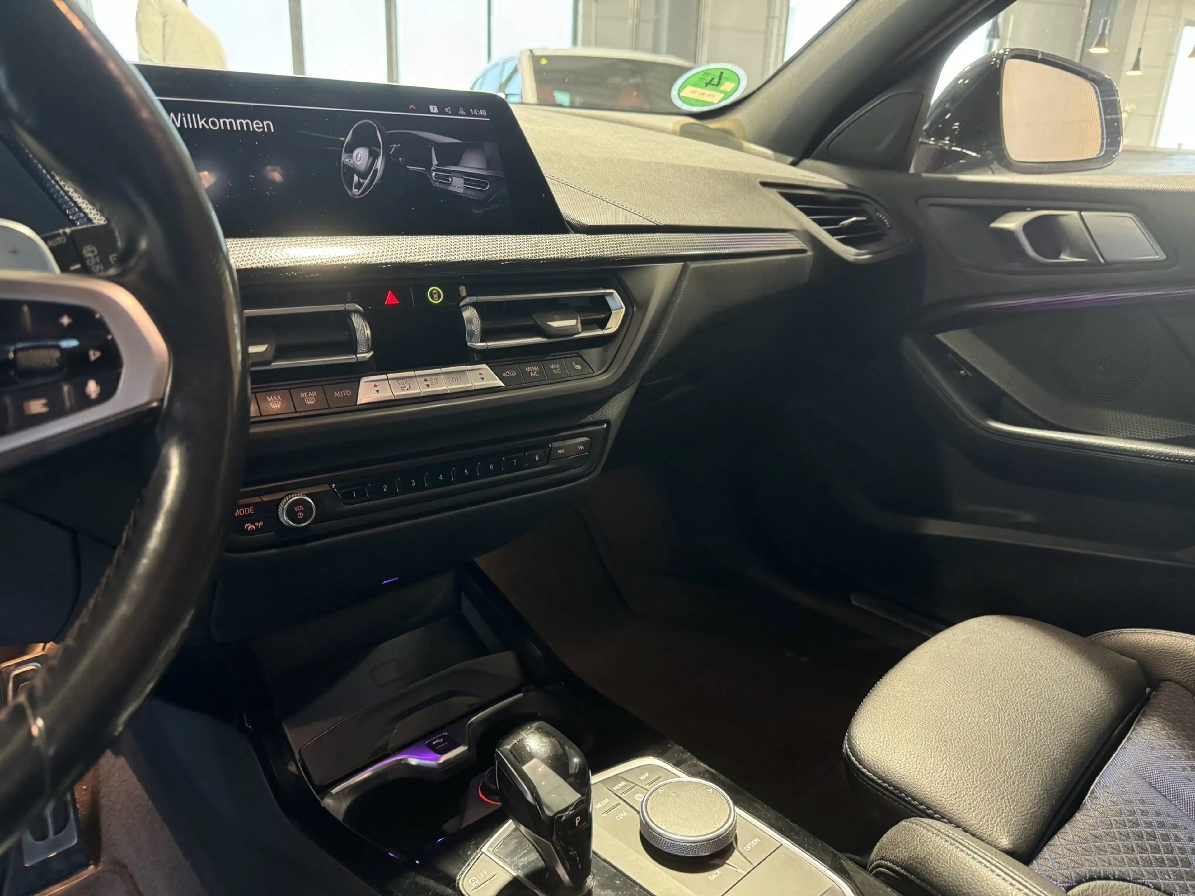 BMW 120 d xDrive M Sport A — photo 11
