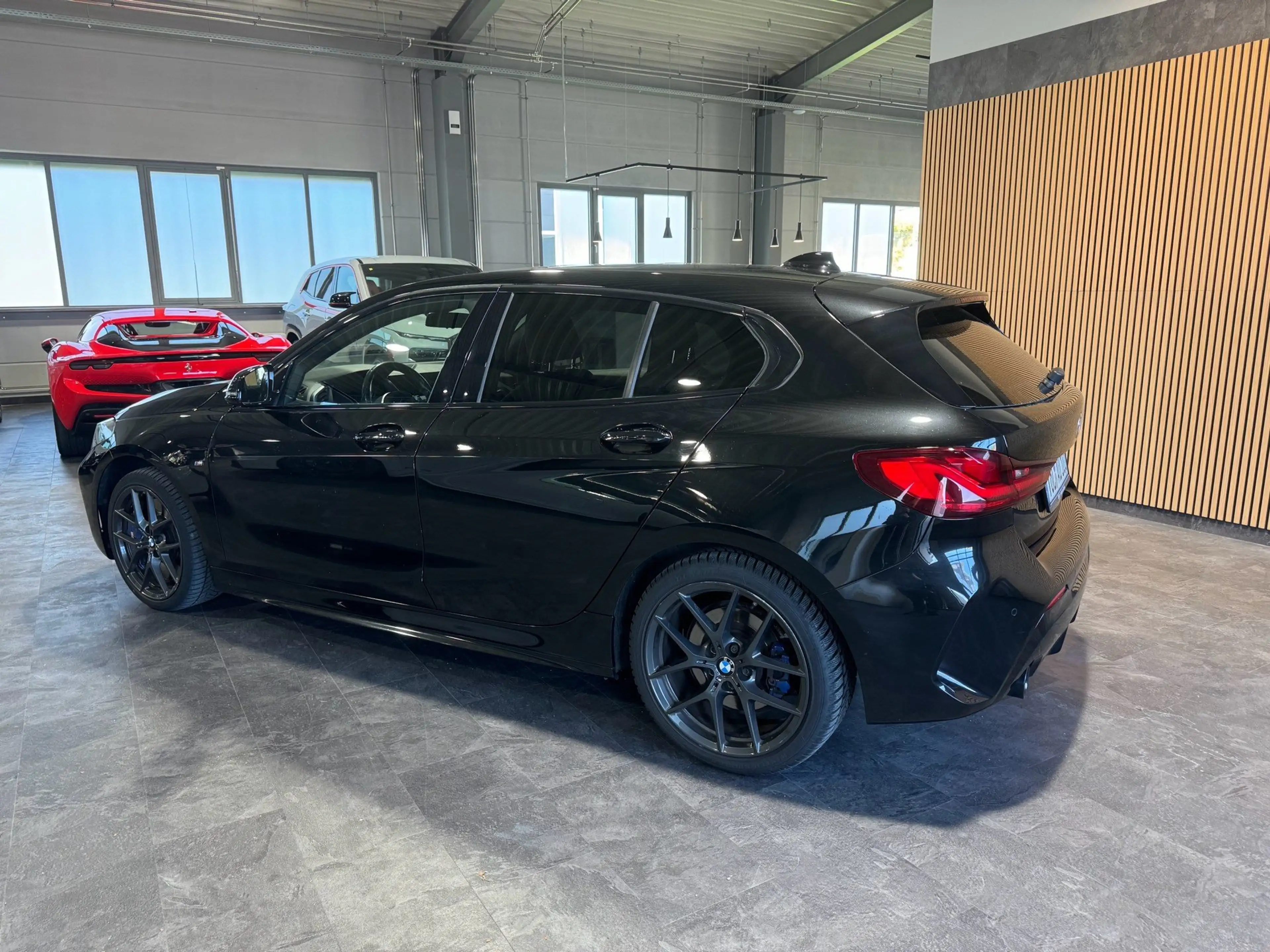 BMW 120 d xDrive M Sport A — photo 4