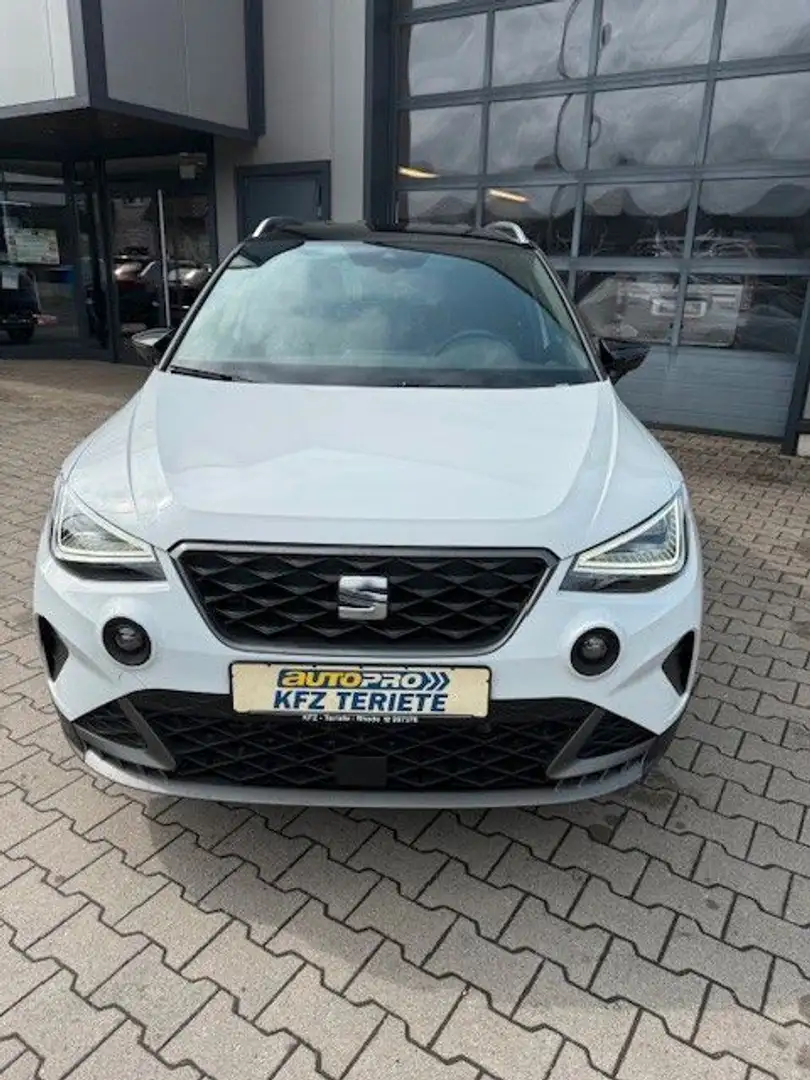 SEAT Arona 1.0 ecotsi FR LED ACC DAB Blanco - 2