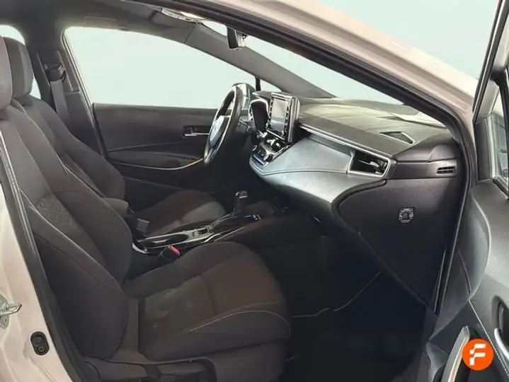Toyota Auris 2020, foto 13