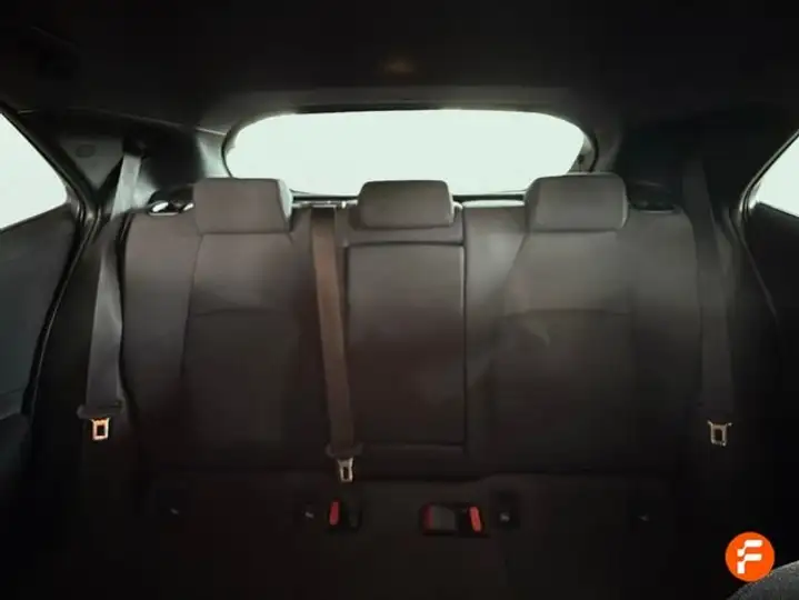 Toyota Auris 2020, foto 11