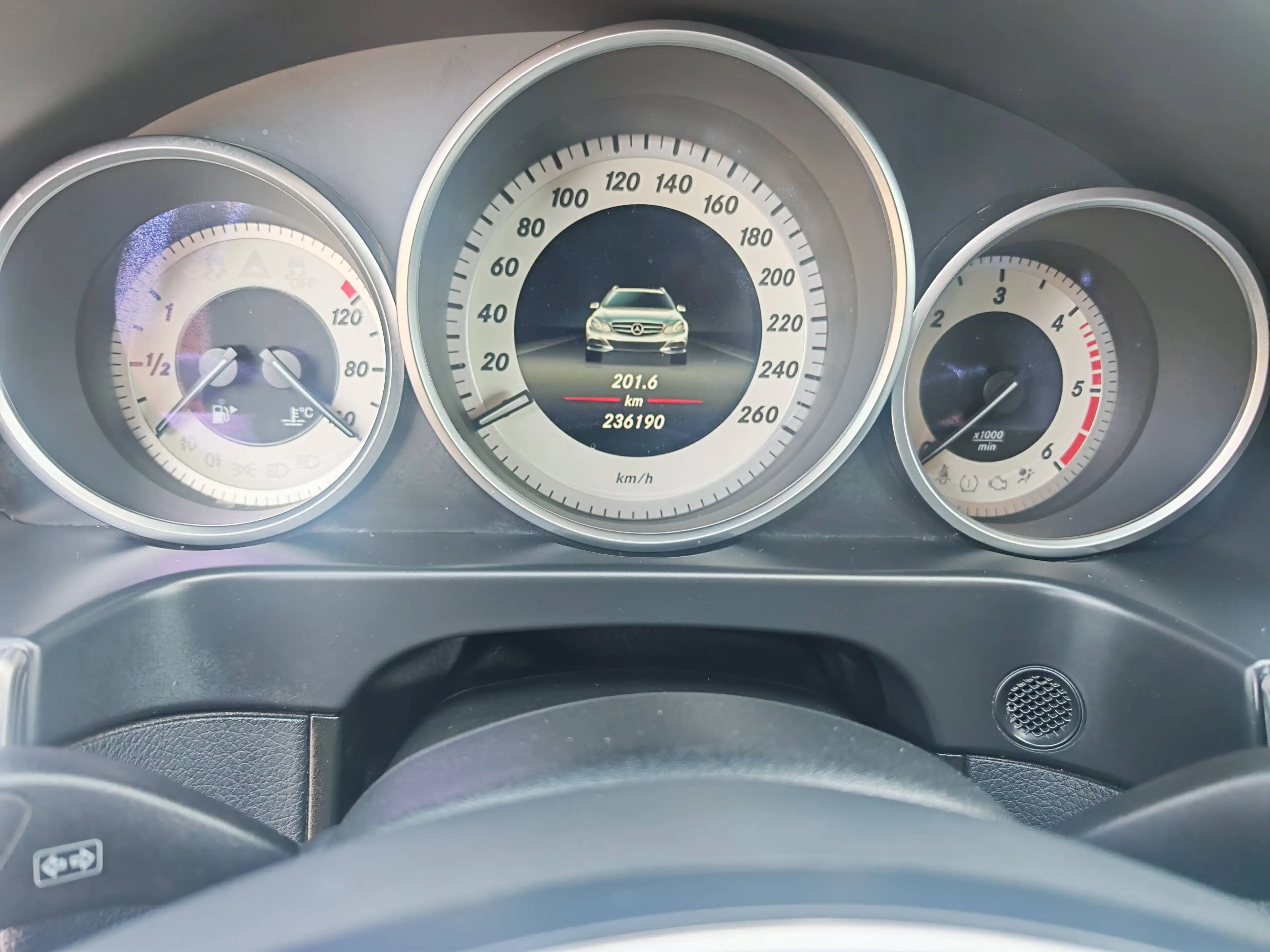 Mercedes-Benz E 250 E 250 CDI 4Matic (212.282) — photo 9